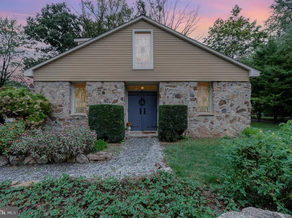 325 W 28th Division Hwy, Lititz, PA 17543