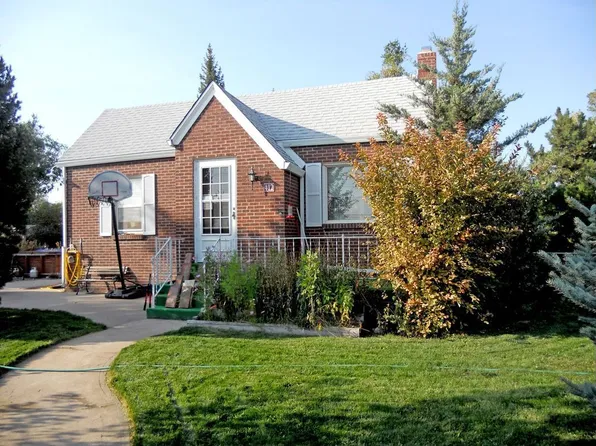 412 E Fox Farm Rd, Cheyenne, WY 82007