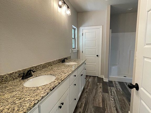 3rd image of 37 Chapel Ln