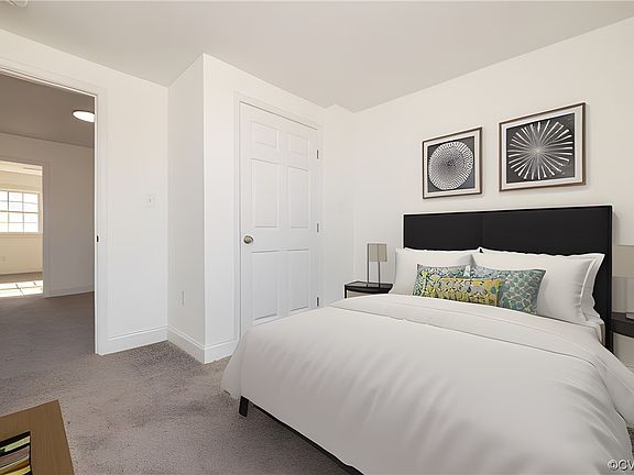 4th image of 428 Hunt Ave
