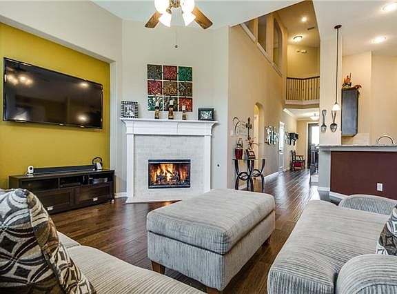 5th image of 2408 Playa Del Mar Dr