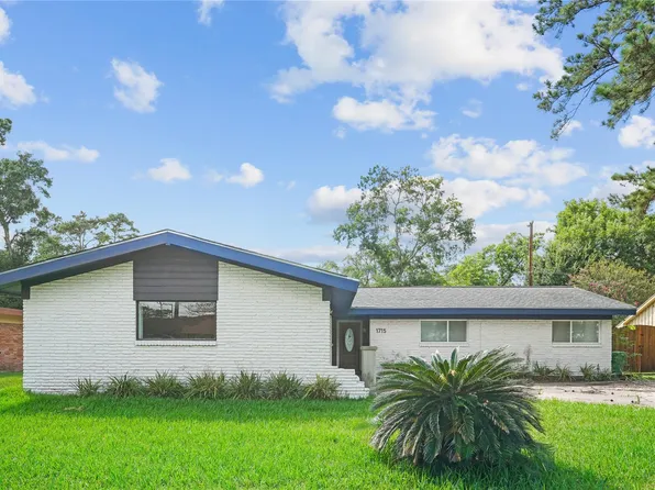 1715 Imperial Crown Dr, Houston, TX 77043