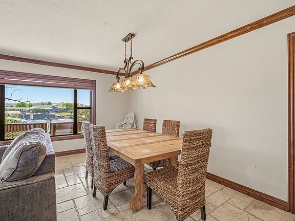 3rd image of 3301 Lavilla Rd