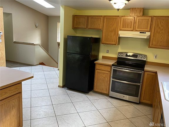 5th image of 3261 Northlake Way NW