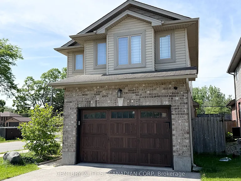 197 Baxter St — Photo 3