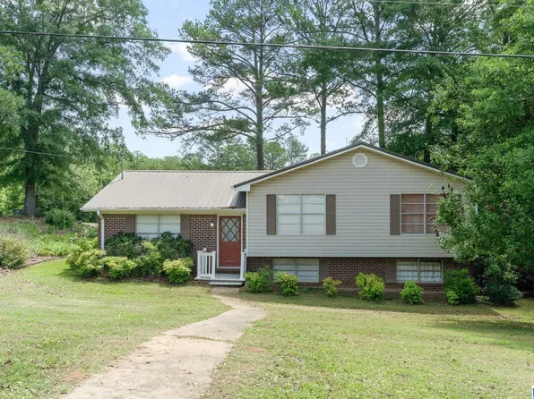 421 16th St, Calera, AL 35040
