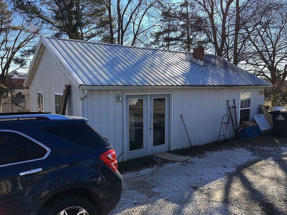 2nd image of 337 S Main St #S