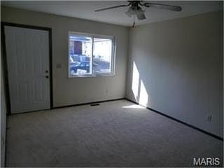 2nd image of 4845 Oldenburg Ave