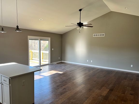 4th image of Lakeway Dr #Dyi6c0