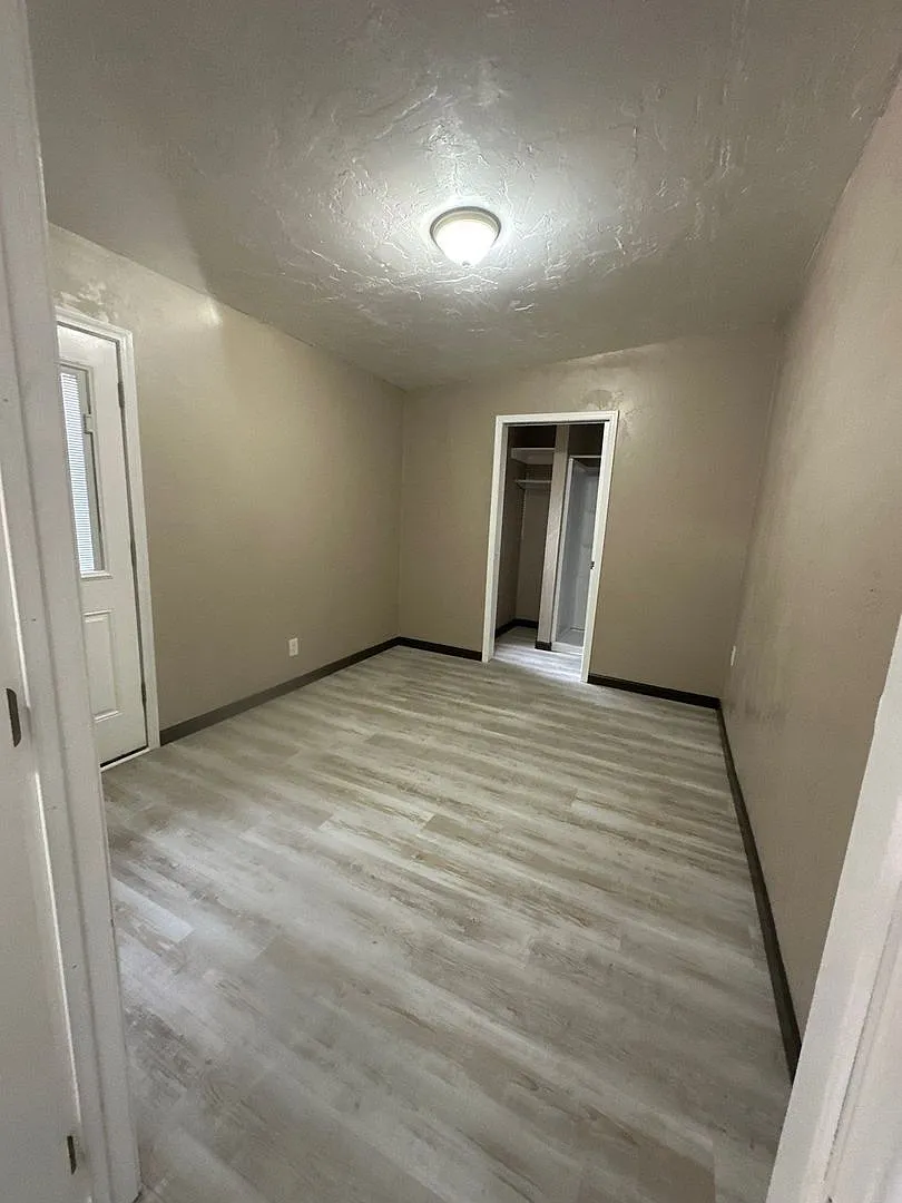 N10th332 — Photo 4