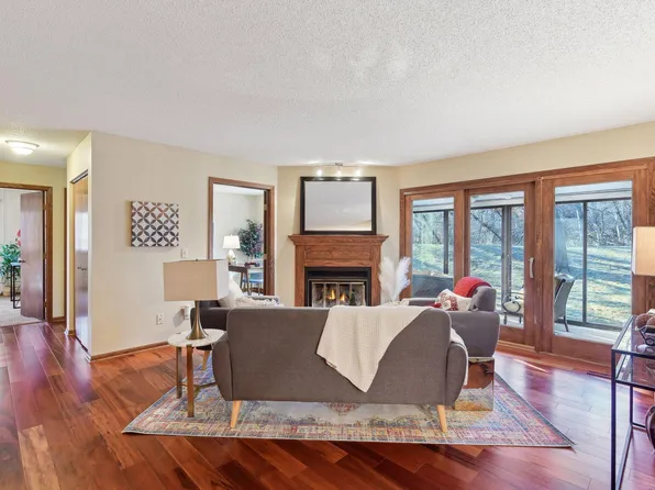 15101 Lesley Ln, Eden Prairie, MN 55346