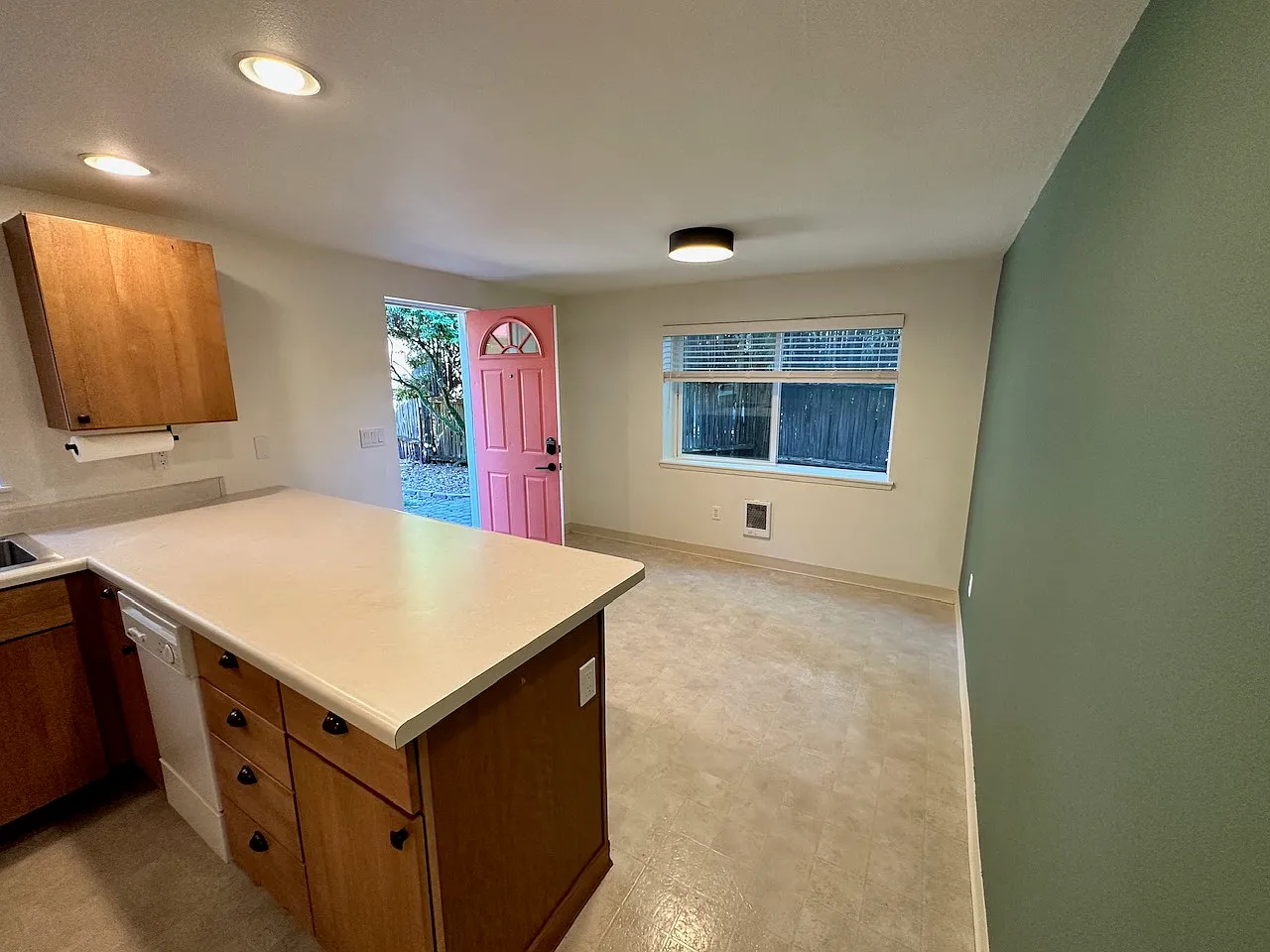 1 bed, 500 sqft, $1,600 — Photo 4