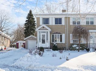 17 Medway Cres, Toronto, ON M1P 3T7