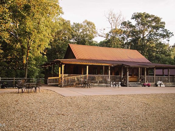 2nd image of 21405 Parks Mill Rd