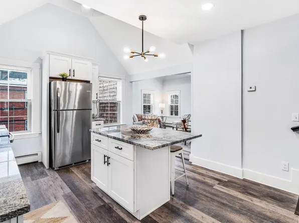 48 Sever St #2, Worcester, MA 01609