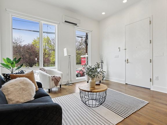 5th image of 250 Van Horne St #2