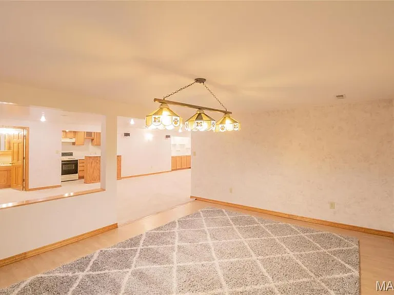 395 Statesman Ct — Photo 26