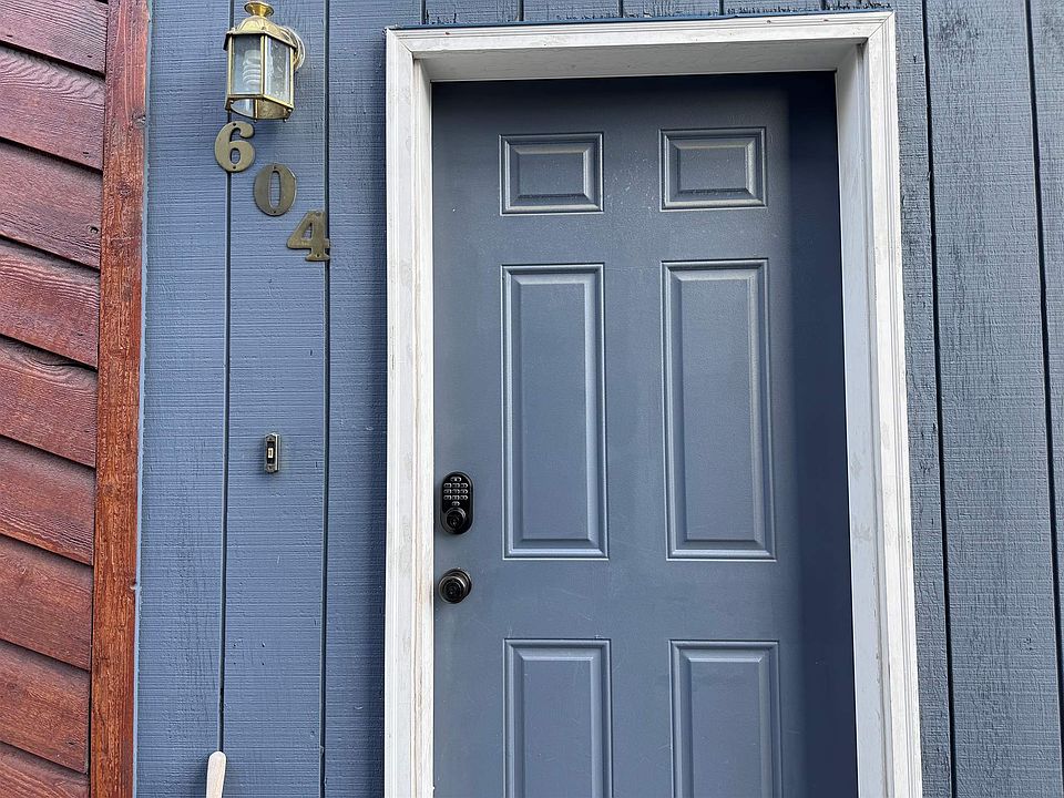 1st image of 1028 Dogwood St