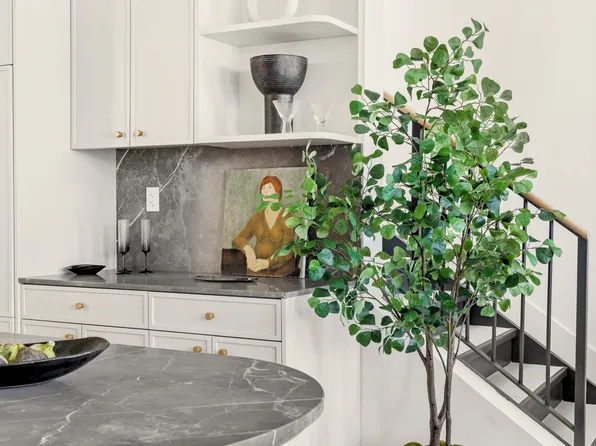 1242 Hancock Street image 6 of 11