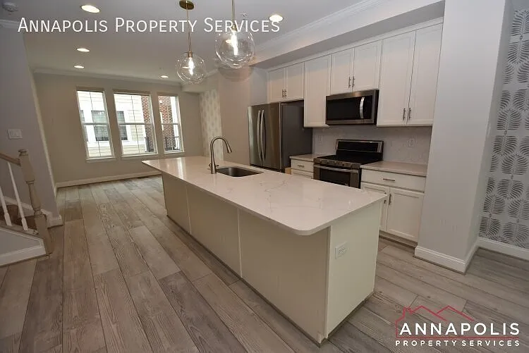 813 francis harris place — Photo 3