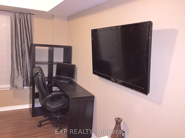 46 E Liberty St #521 — Photo 13
