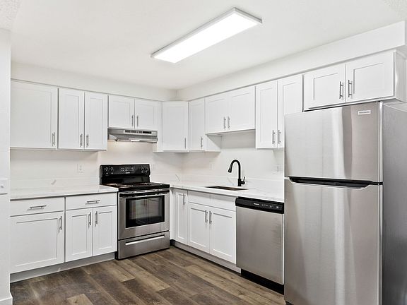 3rd image of 17313 Smokey Point Blvd #8