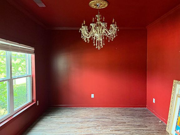 3rd image of 1101 Dietrich Ln