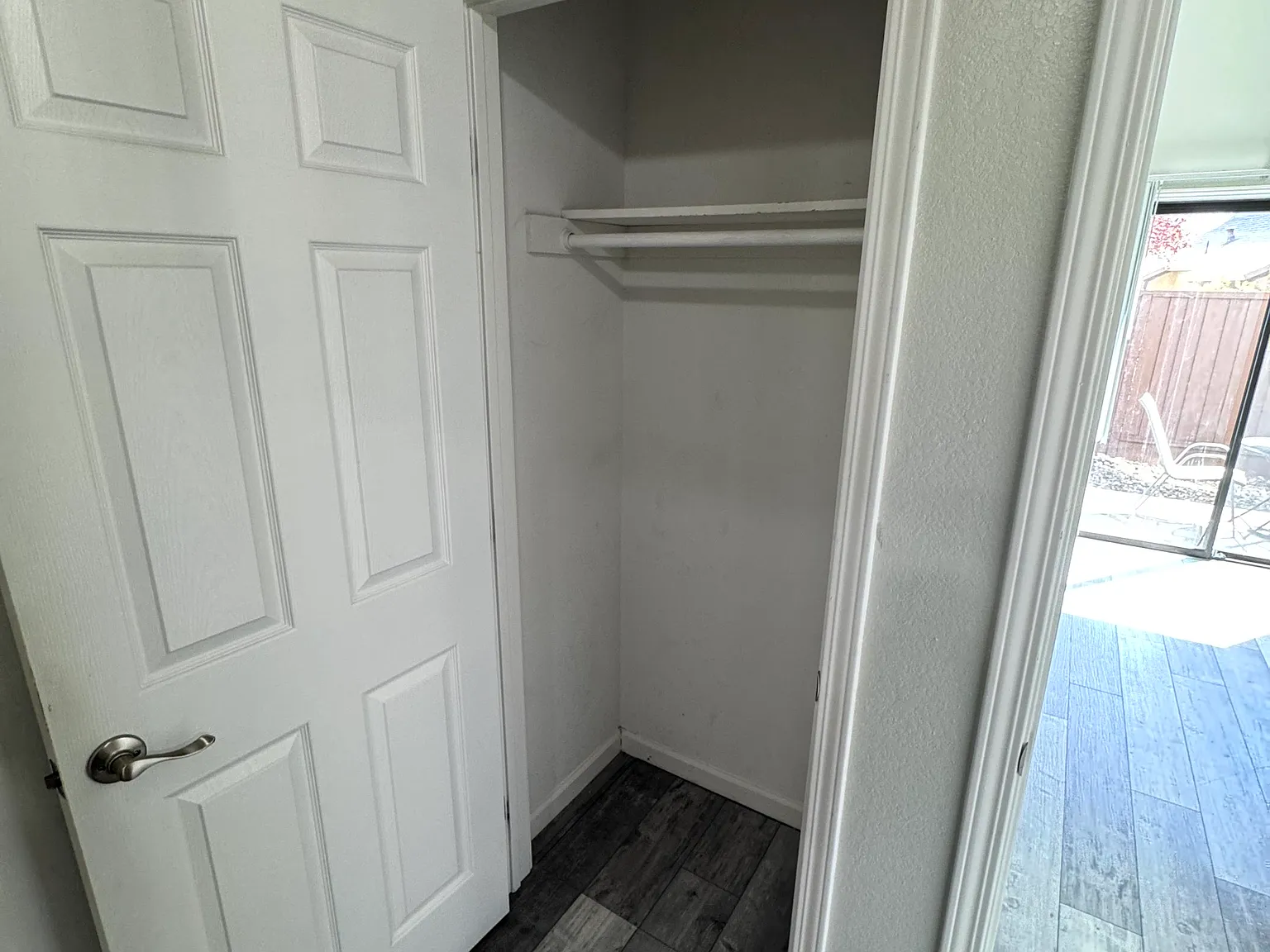 3 bed, 2.5 bath, 1663 sqft, $4,100 — Photo 4