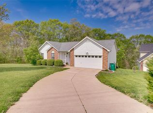 3067 Apple Blossom Ct, High Ridge, MO 63049