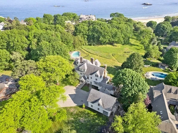 15 Old Neck Rd, Manchester, MA 01944