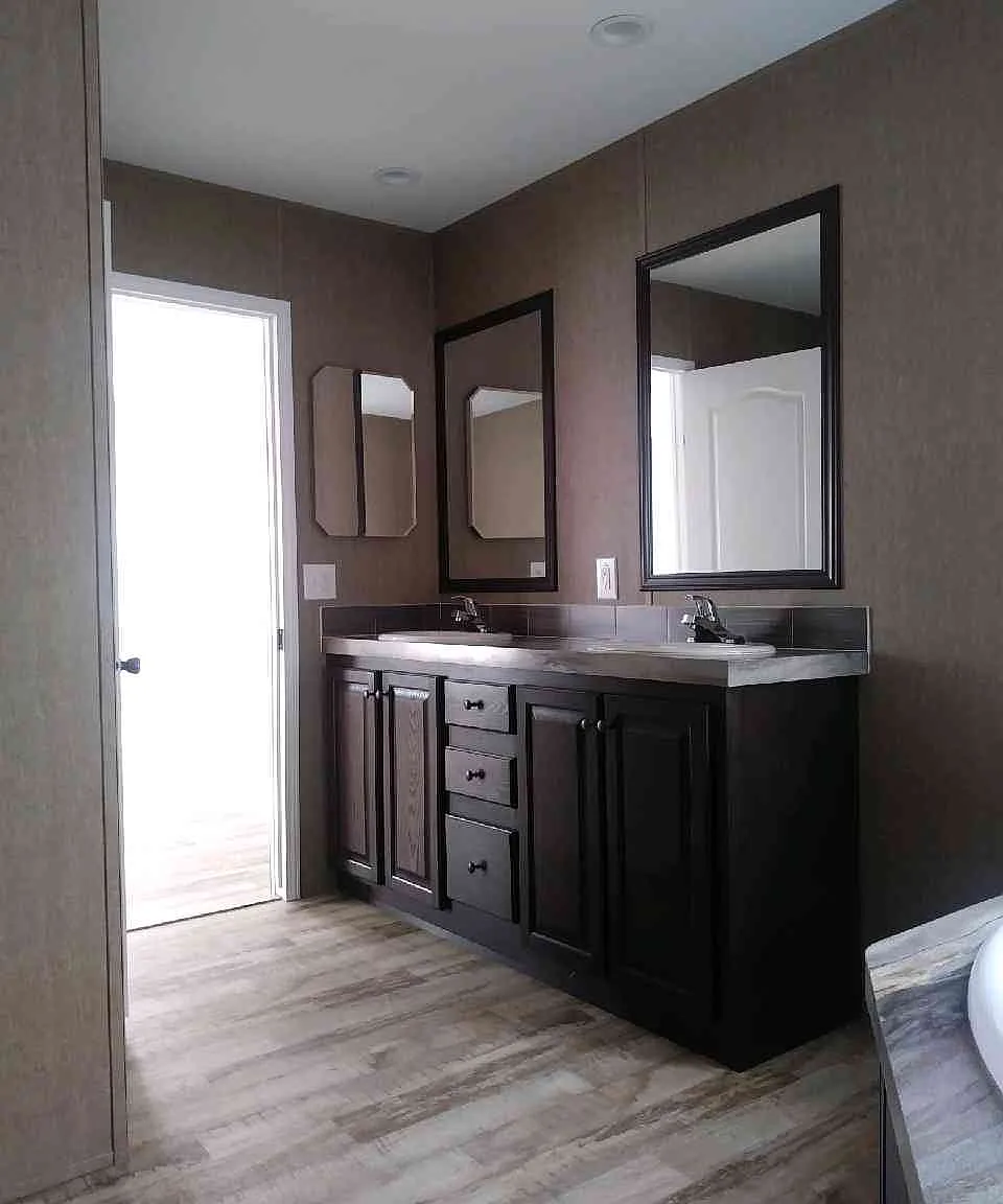 4 bed, 2.0 bath, 1568 sqft, $1,899 — Photo 4