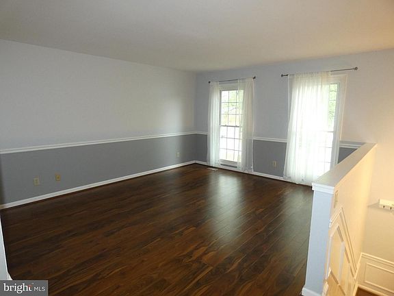 3rd image of 5804 Cascade Dr