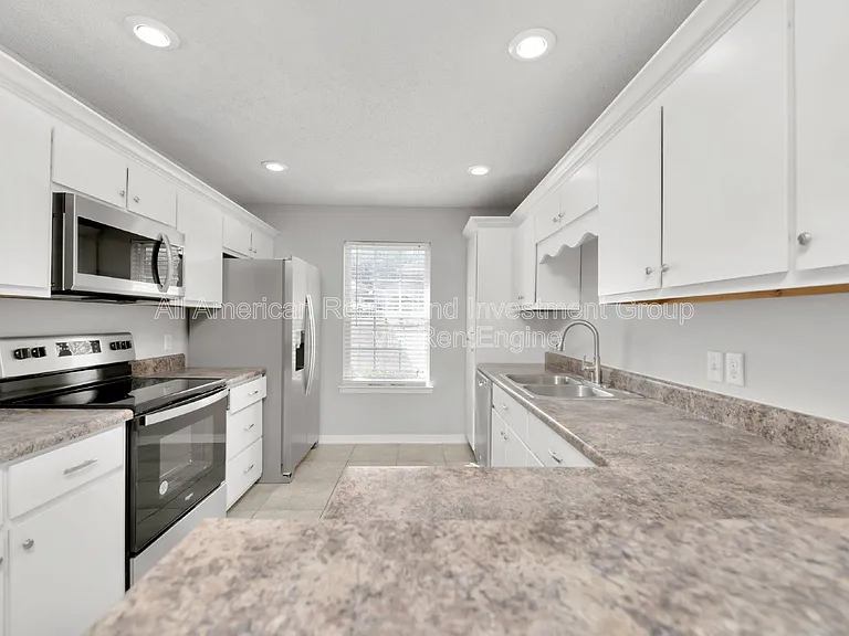 648 Alysheba Dr — Photo 6