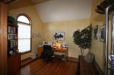 2nd image of 509 Buckingham Pl