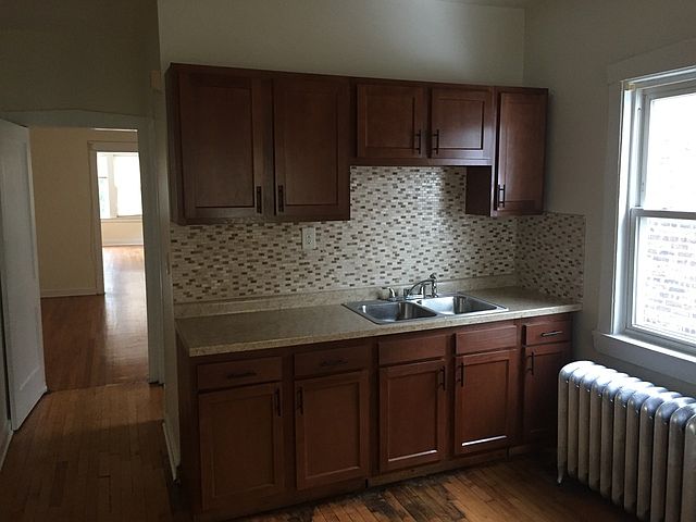 2nd image of 4838 W Thomas St