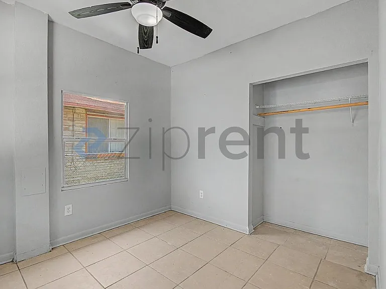 238 NE 57th St — Photo 16