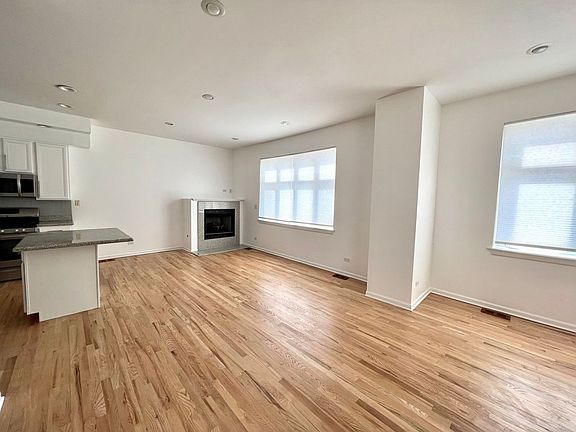 4th image of 2429 N Clybourn Ave APT A