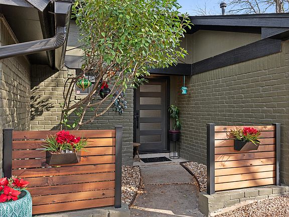 4th image of 3808 Northfield Rd