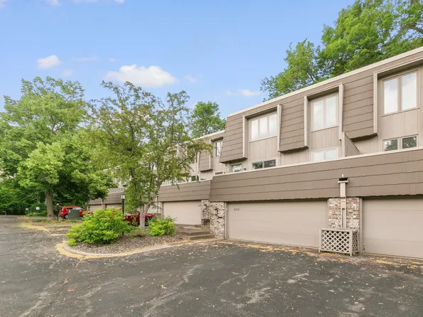 10230 Berkshire Rd, Bloomington, MN 55437