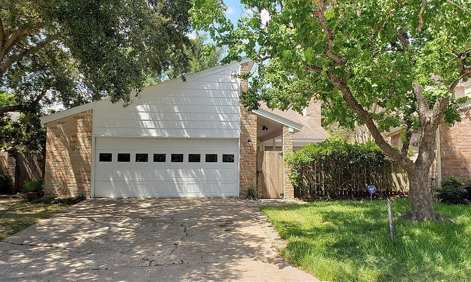 1st image of 812 Fleetwood Place Dr