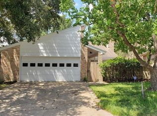 812 Fleetwood Place Dr, Houston, TX 77079