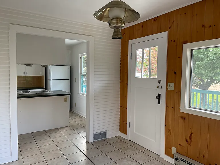 245 N Harris Ave — Photo 10
