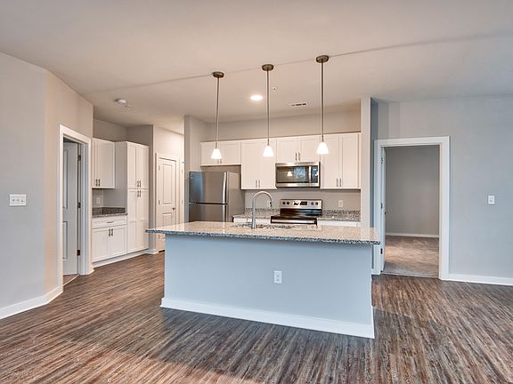4th image of 430 N Greensboro St #101