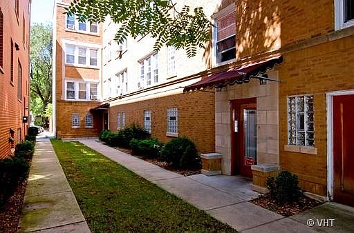 1st image of 4894 N Ashland Ave APT 2E