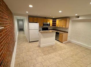 710 7th St SE #B, Washington, DC 20003