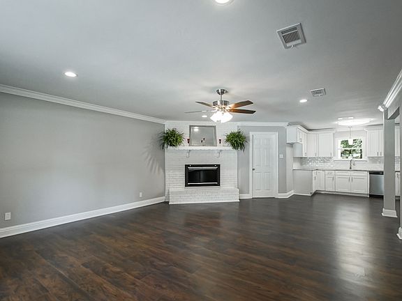 5th image of 10709 Sherrie Ln