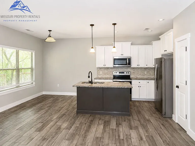 143 Sapling Dr — Photo 2