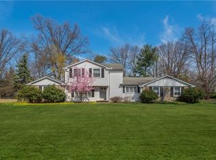 4911 Middledale Rd, Lyndhurst, OH 44124