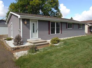 1104 Grove St, Menasha, WI 54952