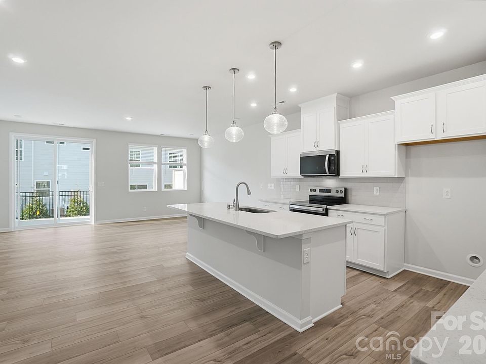 1st image of 364 Laura Elizabeth Ln